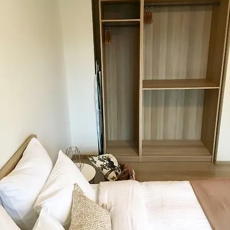 Modern 100m2 Flat 2mn Walking From Train Station In City Center, Free Parking -2a Apartament
