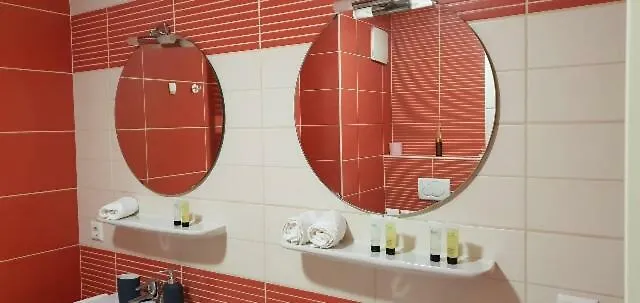 Modern 100m2 Flat 2mn Walking From Train Station In City Center, Free Parking -2a 公寓