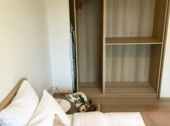 Modern 100m2 Flat 2mn Walking From Train Station In City Center, Free Parking -2a 公寓